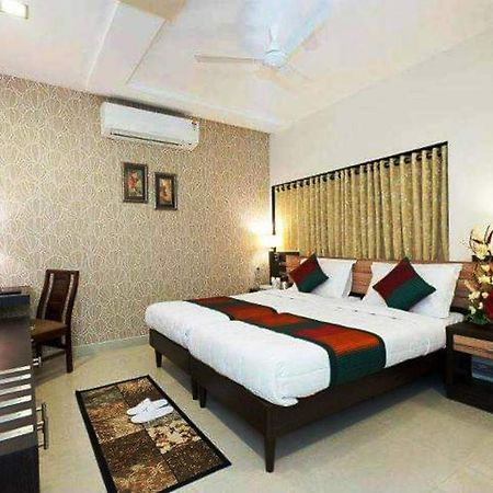 Hotel Siddharth Palace Джайпур Екстер'єр фото